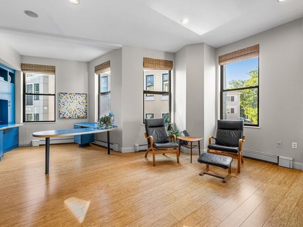 74 Kent St C10, Brookline MA 02445