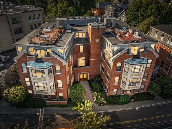74 Kent St C10, Brookline MA 02445