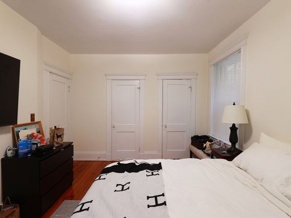 35 Westbourne Ter 2, Brookline MA 02446