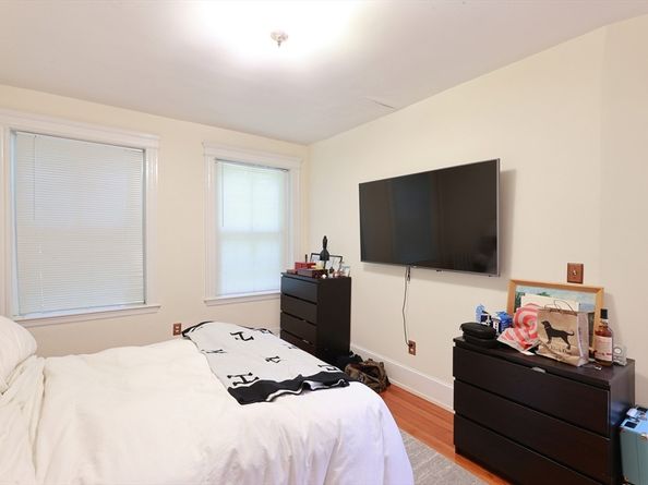 35 Westbourne Ter 2, Brookline MA 02446
