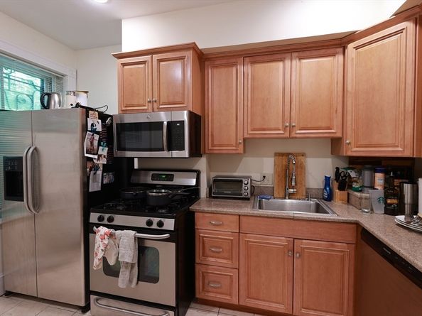 35 Westbourne Ter 2, Brookline MA 02446