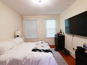 35 Westbourne Ter 2, Brookline MA 02446