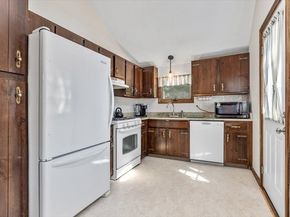 9 Beaver Dam Rd, Carver MA 02330