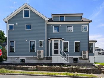 71 Whites Ave