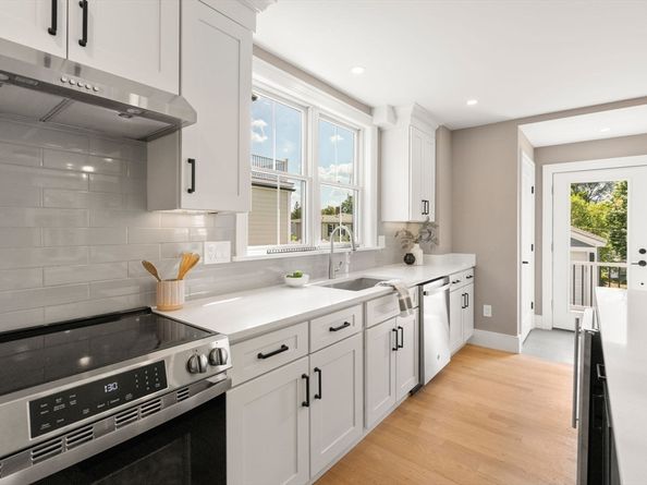 71 Whites Ave 71, Watertown MA 02472