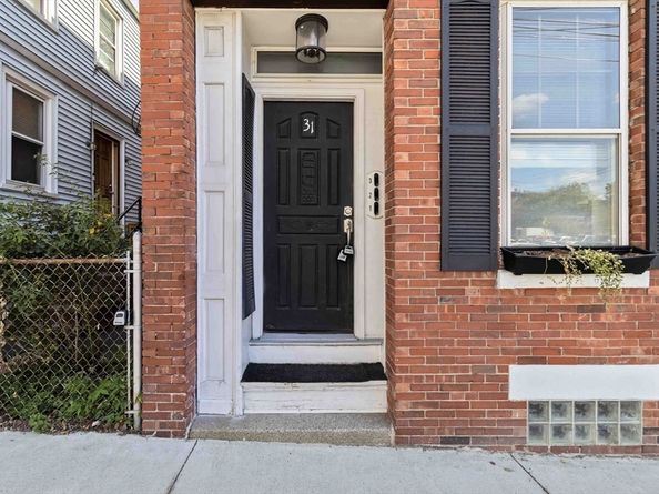 31 Division St 3, Chelsea MA 02150