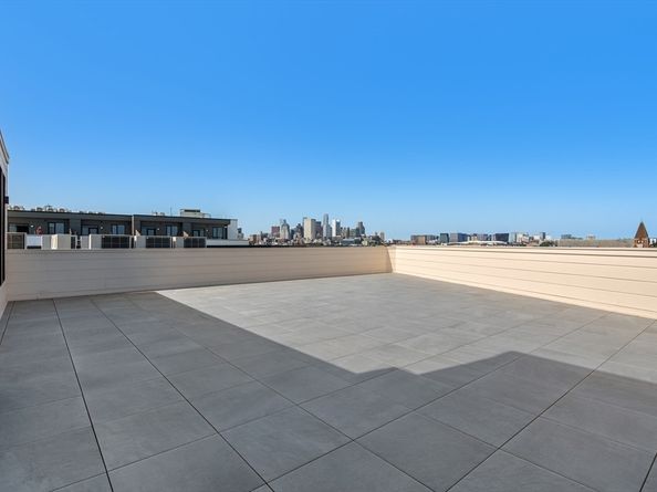 267 Old Colony 605, Boston MA 02127