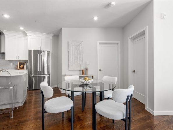 267 Old Colony 605, Boston MA 02127