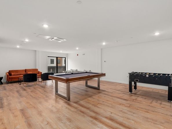 267 Old Colony 605, Boston MA 02127