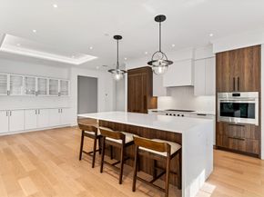 148 Weston Rd 207, Wellesley MA 02482