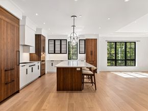 148 Weston Rd 207, Wellesley MA 02482
