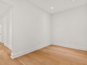 148 Weston Rd 207, Wellesley MA 02482