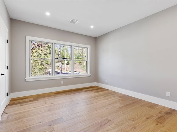 9 Stanley Rd, Belmont MA 02478