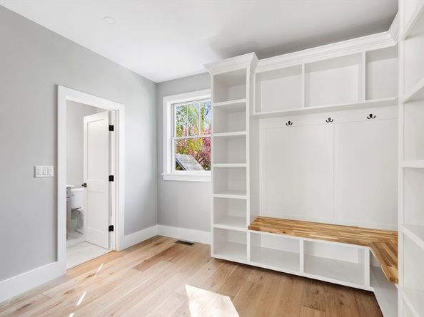9 Stanley Rd, Belmont MA 02478