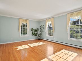 11 Country Way, Shrewsbury MA 01545