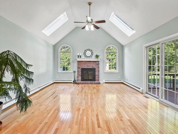 11 Country Way, Shrewsbury MA 01545