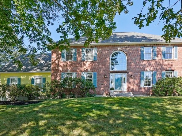 11 Country Way, Shrewsbury MA 01545