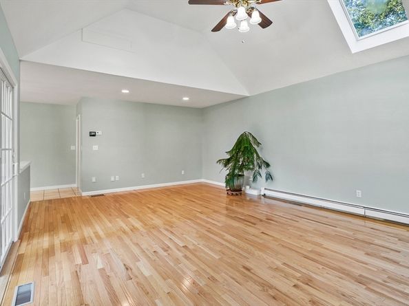 11 Country Way, Shrewsbury MA 01545