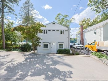 18 Lakeshore Drive