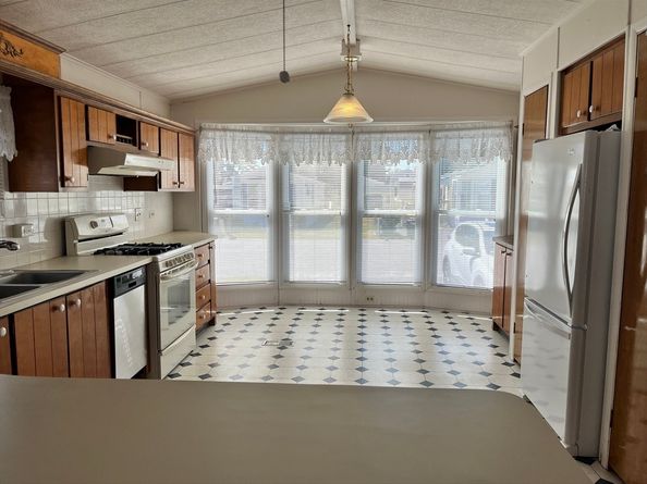 4 Joseph St, Wareham MA 02538