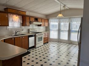 4 Joseph St, Wareham MA 02538