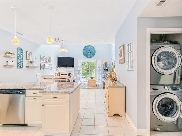 6 Stonebury Way 6, Tewksbury MA 01876