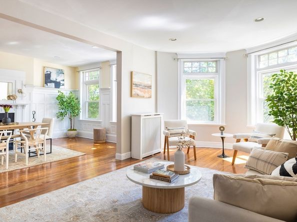 1898 Beacon 4, Brookline MA 02445