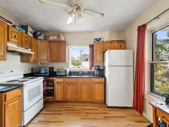 14 Jewetts Ct, Lynn MA 01902