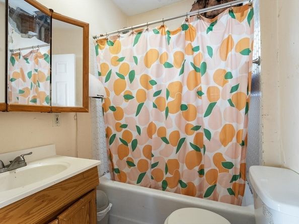 14 Jewetts Ct, Lynn MA 01902
