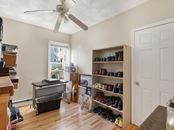 14 Jewetts Ct, Lynn MA 01902