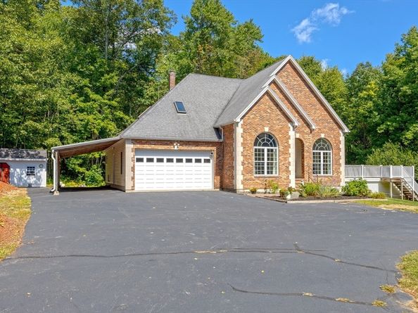3 Flagg Dr, Leicester MA 01524
