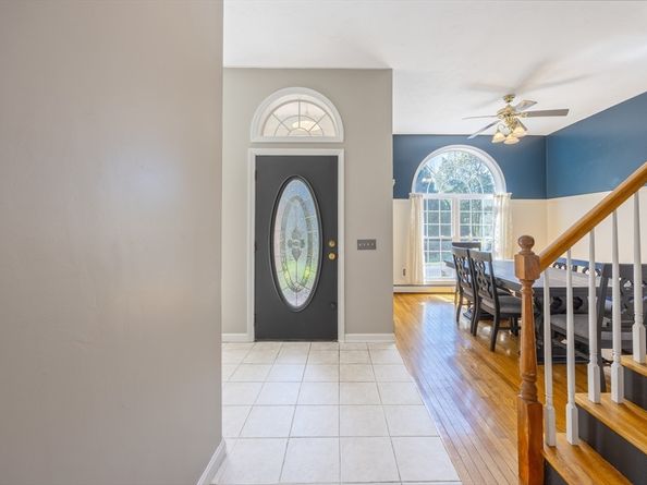 3 Flagg Dr, Leicester MA 01524
