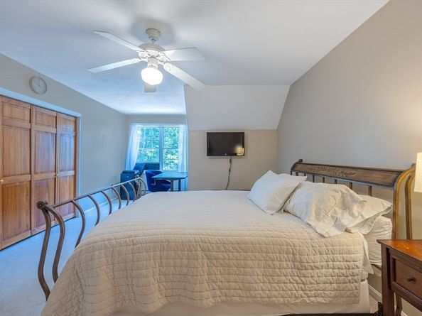 3 Flagg Dr, Leicester MA 01524