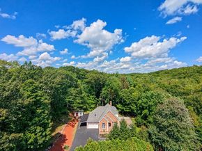3 Flagg Dr, Leicester MA 01524