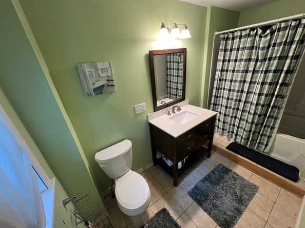 40 Chestnut St, Milford MA 01757