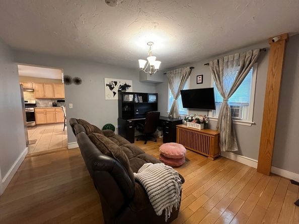 40 Chestnut St, Milford MA 01757