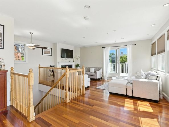 647 E 3rd St, Boston MA 02127