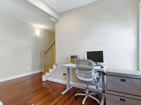 647 E 3rd St, Boston MA 02127