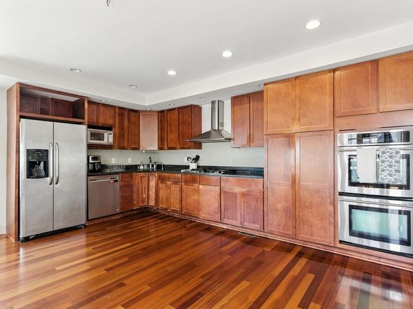 647 E 3rd St, Boston MA 02127