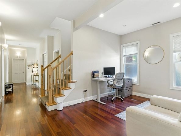 647 E 3rd St, Boston MA 02127