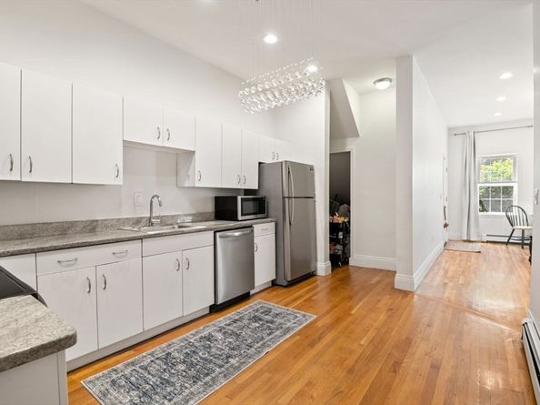 249 Roxbury St 1, Boston MA 02119