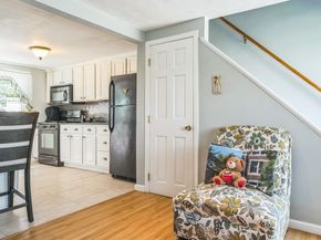 3 Lewis Farm Rd 3, Dedham MA 02026