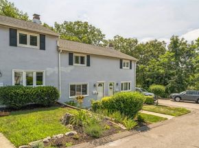 3 Lewis Farm Rd 3, Dedham MA 02026