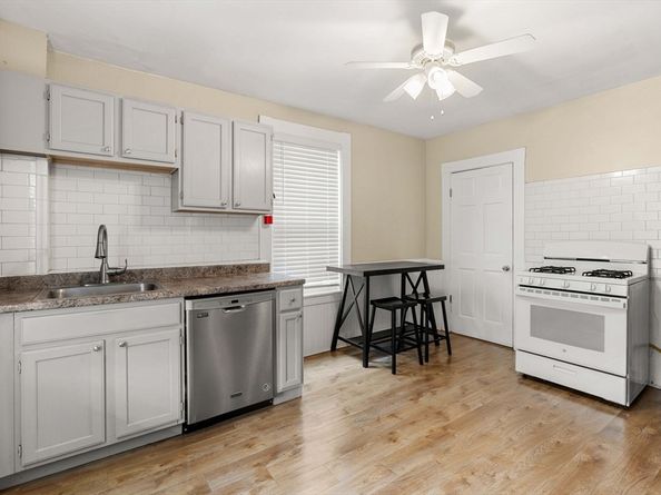 144 North St, Salem MA 01970