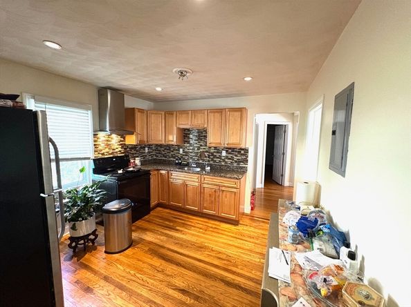 230 Fuller St, Boston MA 02124