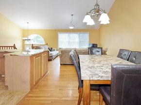 16 Sherwood Rd, Worcester MA 01602