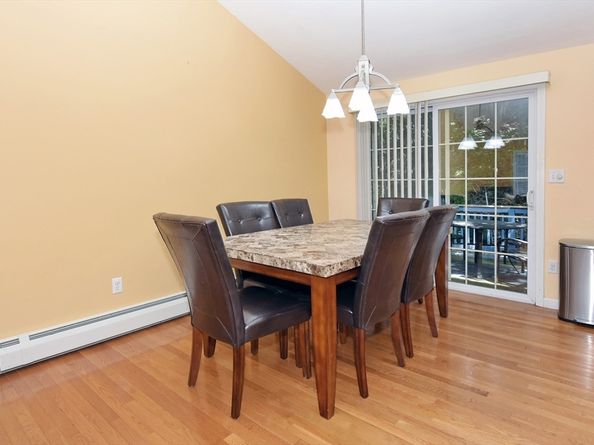 16 Sherwood Rd, Worcester MA 01602