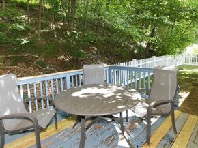 16 Sherwood Rd, Worcester MA 01602