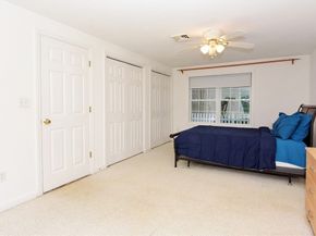16 Sherwood Rd, Worcester MA 01602