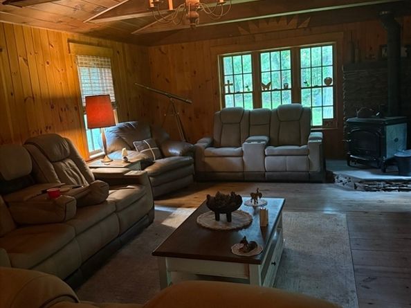 203 Brooks Ave, Templeton MA 01468